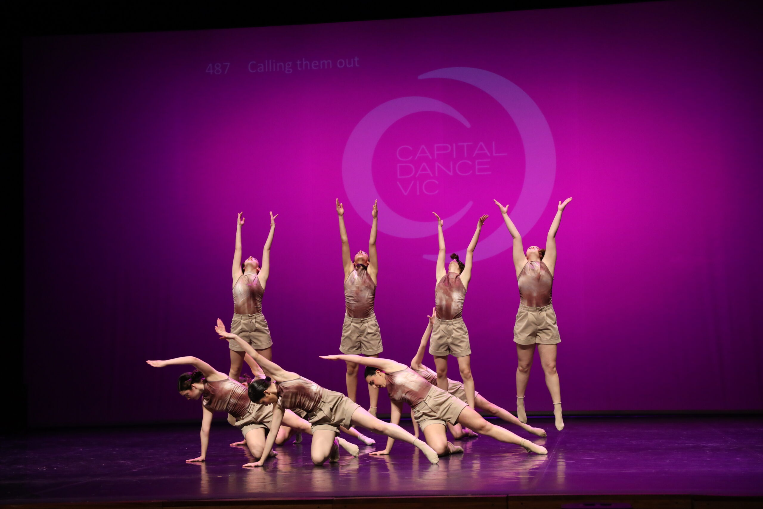Youth Company Contemp Competencia